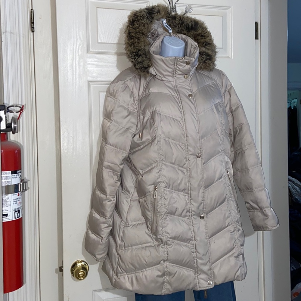 Kenneth Cole New York Duck Down Filled Puffer Winter Coat with Faux Fur Hood Si…